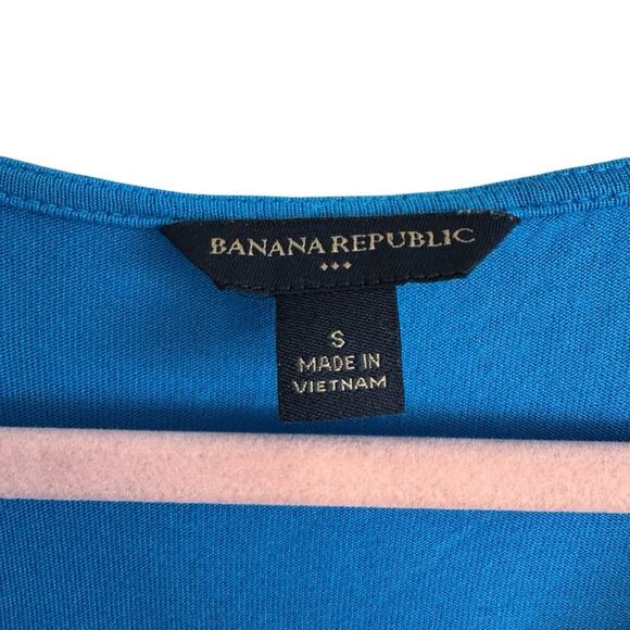 Banana Republic Blue Weave Front Cap Sleeve Shirt - Picture 2 of 9